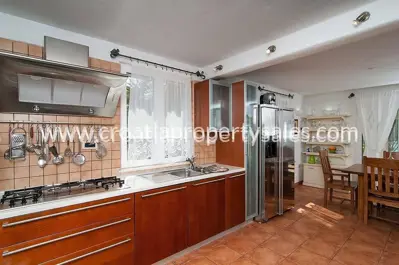 Dvojna kuća 200 m², Otok Brač - prvi red do mora - 7