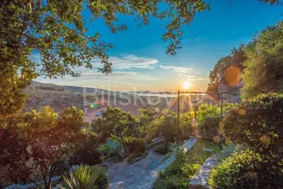 Kuća 105 m², Bobovišća - panoramski pogled na more