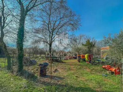 Baugrundstück 420 m², Brtonigla - ruhige Lage