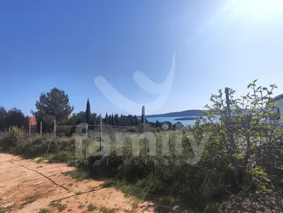 Atraktivno građevinsko zemljište s pogledom na more – Pomer - 2