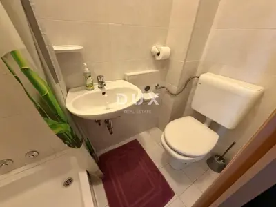 Stan 240 m², Opatija - Centar, 6 parkirnih mjesta - 16