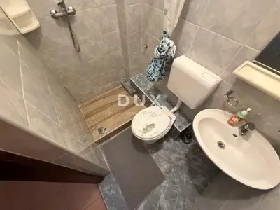 Stan 240 m², Opatija - Centar, 6 parkirnih mjesta - 8