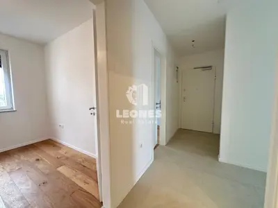 Stan 700 m od mora, Tar-Vabriga, lift i dvije spavaće sobe