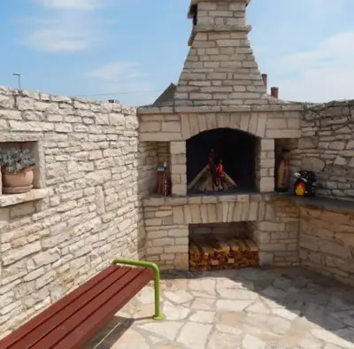 Kuća 180 m², Ližnjan - dva stana i bazen - 6