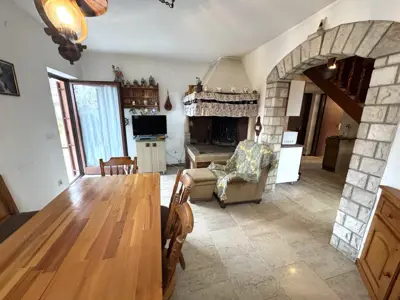 House 152 m², Buje - peaceful location in greenery - 6