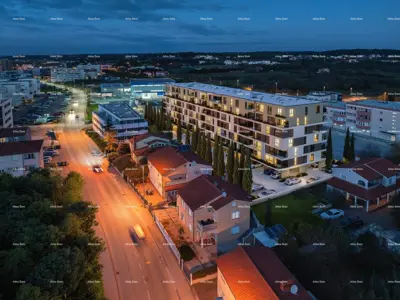 Pula! Mehrfamilienhaus, moderne Gebäude mit Aufzug, nahe dem Zentrum.