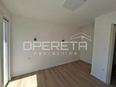 Renovirani dvosoban stan na Gripama, 80 m². - 5