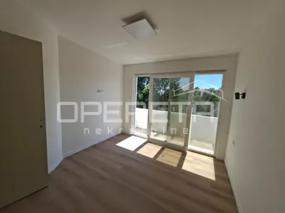 Renovirani dvosoban stan na Gripama, 80 m². - 4