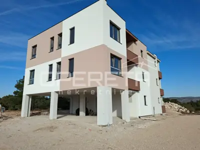 Stan u novogradnji, Brodarica- Šibenik - 2