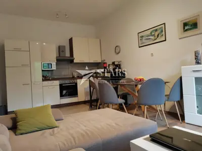 Stan 66 m², Belveder Rijeka - 2 spavaće sobe i balkon - 2