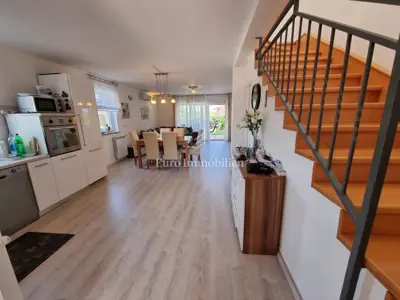 Kuća 106 m², Poreč - mirna lokacija i pogled na prirodu - 16