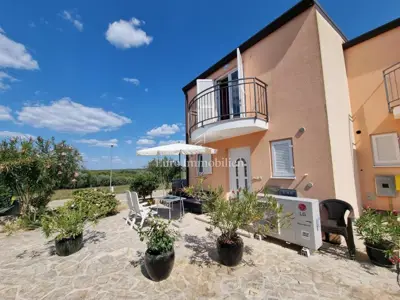 Kuća 106 m², Poreč - mirna lokacija i pogled na prirodu - 9