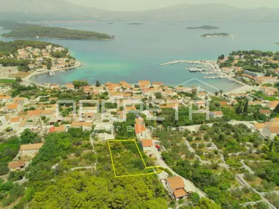 Building land 1 192 m², Lumbarda, sea view