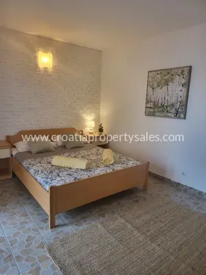 Haus 220 m², Primošten - 4 Apartments in der Nähe des Zentrums - 5