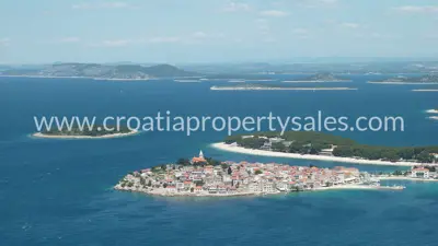 Haus 220 m², Primošten - 4 Apartments in der Nähe des Zentrums