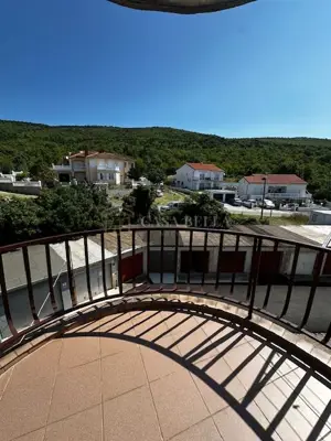Wohnung 77 m², Selce - Meerblick und zwei Garagen - 10