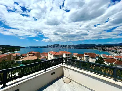For Sale: Two-Bedroom Apartment with Open Sea View, Okrug - 10