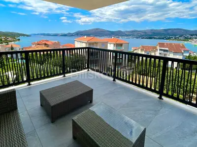 For Sale: Two-Bedroom Apartment with Open Sea View, Okrug - 11