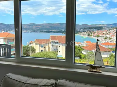For Sale: Two-Bedroom Apartment with Open Sea View, Okrug - 10