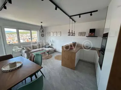 For Sale: Two-Bedroom Apartment with Open Sea View, Okrug - 4