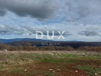 ISTRA, PIĆAN - Land with construction started for two houses, edge of the village, p - 22
