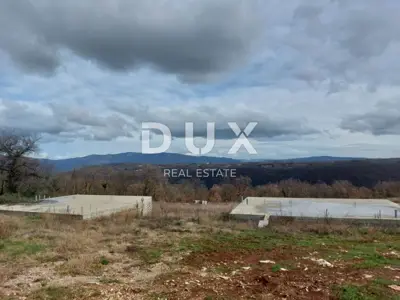 ISTRA, PIĆAN - Land with construction started for two houses, edge of the village, p - 19