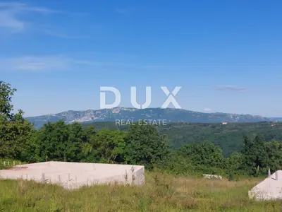 ISTRA, PIĆAN - Land with construction started for two houses, edge of the village, p - 15