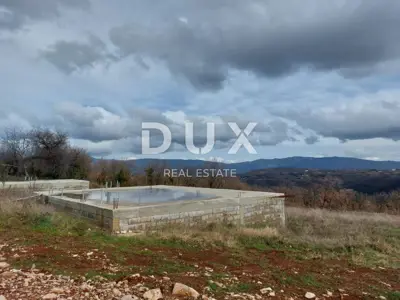 ISTRA, PIĆAN - Land with construction started for two houses, edge of the village, p - 17