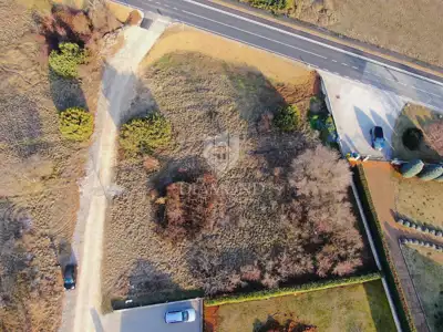 Building plot 1,549 m², Labin - flat plot by the road - 2