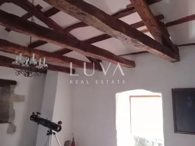 Stone villa 294 m², Hum - historical baroque architecture - 6