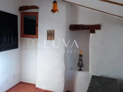 Stone villa 294 m², Hum - historical baroque architecture - 8