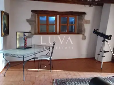 Stone villa 294 m², Hum - historical baroque architecture - 2
