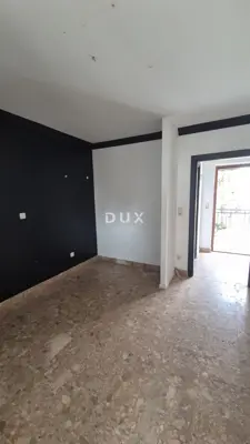 House 350 m², Srima - 5 apartments and 140 m from the beach - 16