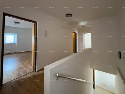 Prodaja renovirane kuće s pogledom na more, Medulin! - 13