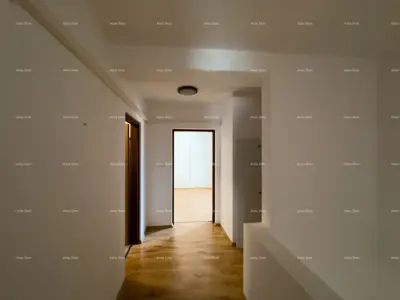 Prodaja renovirane kuće s pogledom na more, Medulin! - 17