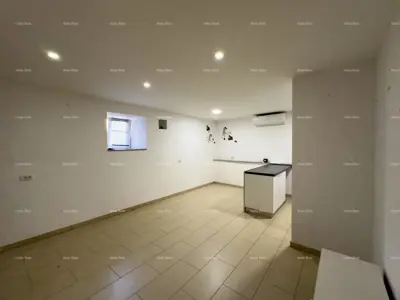 Prodaja renovirane kuće s pogledom na more, Medulin! - 4
