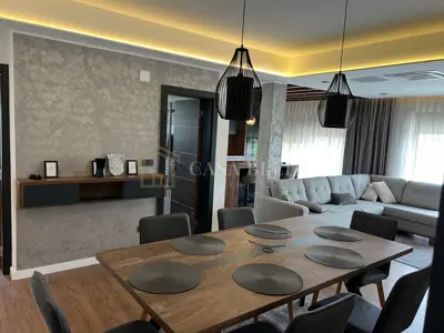 Kuća 400 m², Malinska na Krku - 4 apartmana - 10