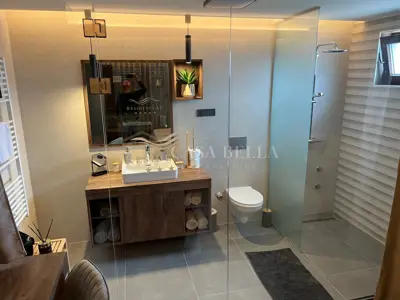 Kuća 400 m², Malinska na Krku - 4 apartmana - 22