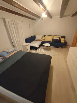 Haus 85 m², Pirovac - alter Ortskern, Terrasse mit Meerblick - 7