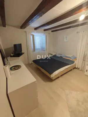 Haus 85 m², Pirovac - alter Ortskern, Terrasse mit Meerblick - 5