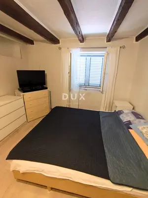 Haus 85 m², Pirovac - alter Ortskern, Terrasse mit Meerblick - 6