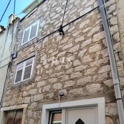 Haus 85 m², Pirovac - alter Ortskern, Terrasse mit Meerblick - 2