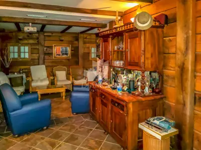 Commercial property for sale in Lašćina, 85 m²