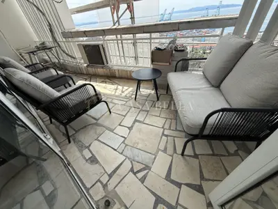 PODMURVICE – ADAPTIRAN 2SB KLASIČNI STAN 59 m² S PREKRASNIM POGLEDOM N - 7