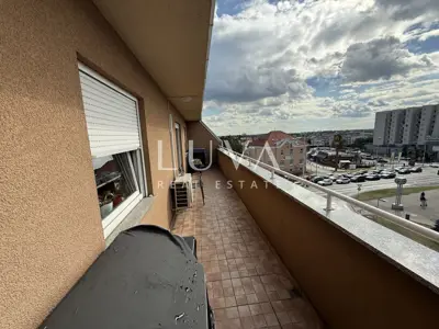 Apartment 98 m², Vrapče - 2 balconies, elevator - 8