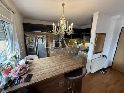 Apartment 98 m², Vrapče - 2 balconies, elevator - 2