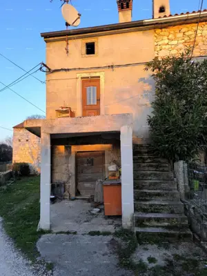 Haus in Žbandaj, Poreč - Ortszentrum und Bauland - 2