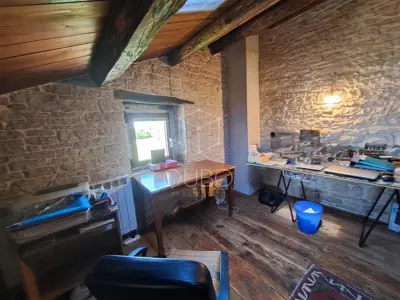 Steinhaus 140 m², Sveti Lovreč, ruhige Umgebung - 6