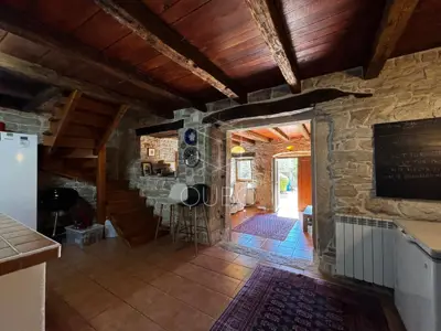 Steinhaus 140 m², Sveti Lovreč, ruhige Umgebung - 13