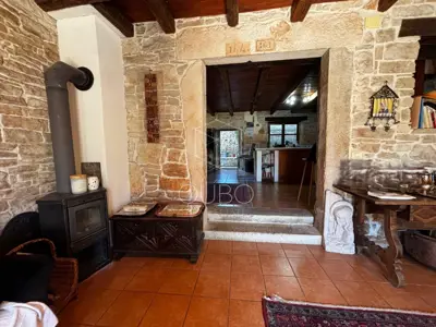 Steinhaus 140 m², Sveti Lovreč, ruhige Umgebung - 8